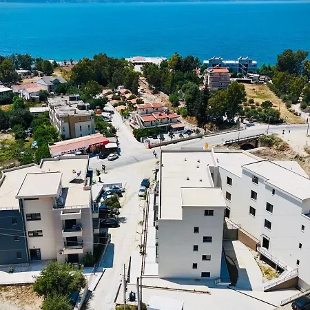 アパート Aren Vlorë
